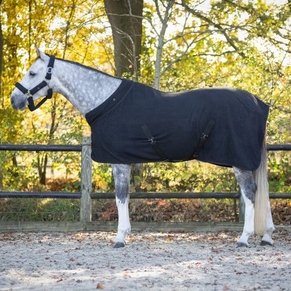 QHP FLEECEDÆKKEN ZAHRA - 125 cm